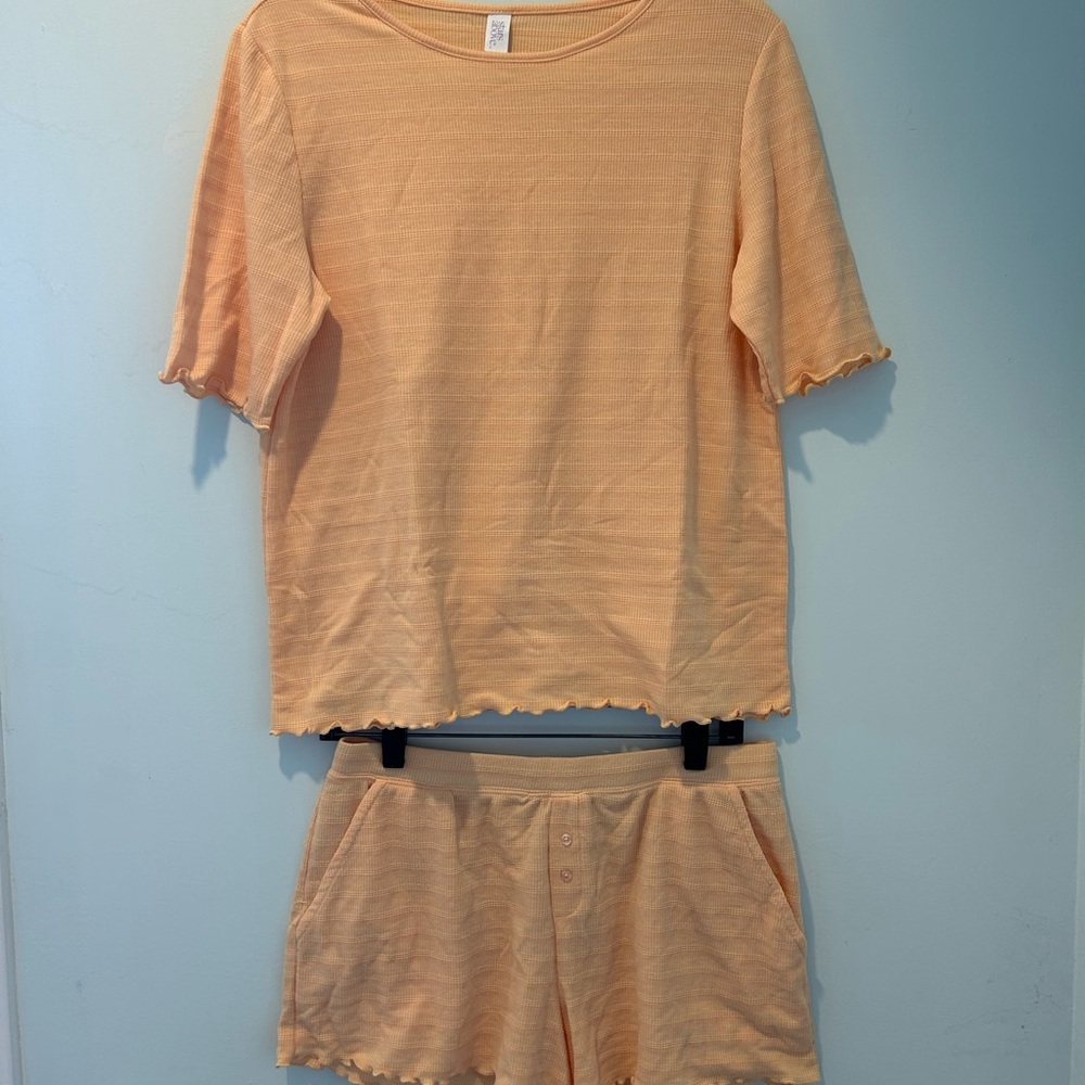 Peach ruffle set- shorts and t-shirt